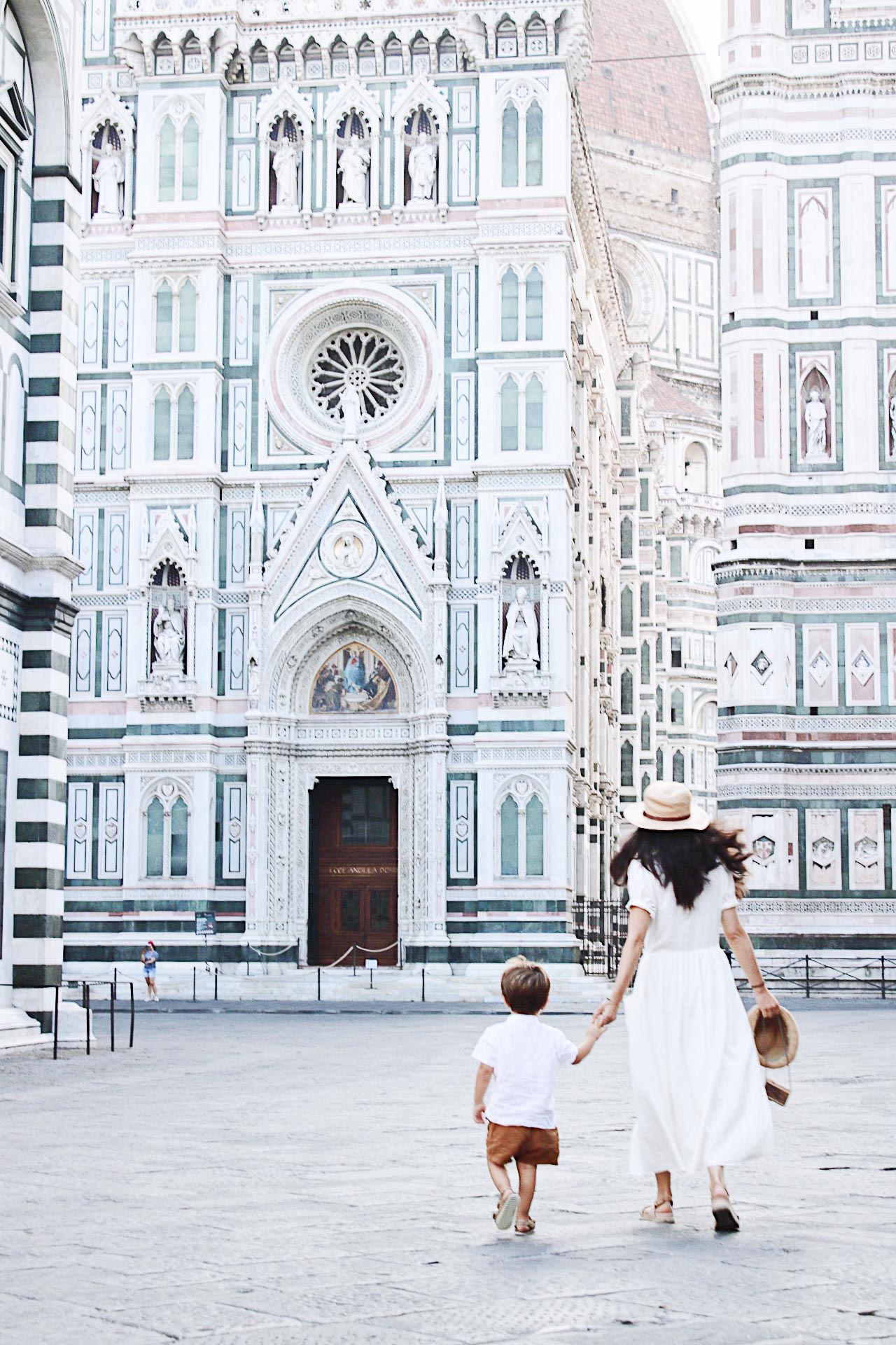 Florencia turismo con niños en la Plaza del Duomo