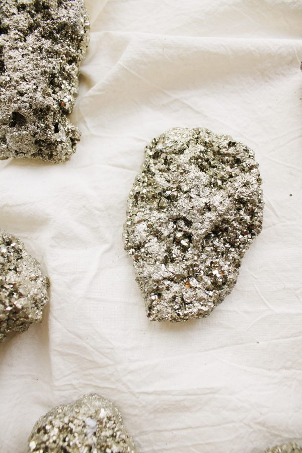 Comprar Pirita mineral Selected Crystals Fauna y Flora