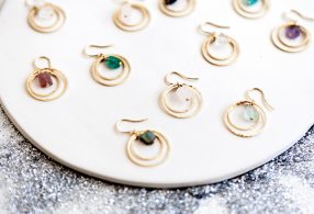 Pendientes piedras naturales de colores Fauna y Flora Prometeo Pendientes piedras naturales de colores Fauna y Flora Prometeo