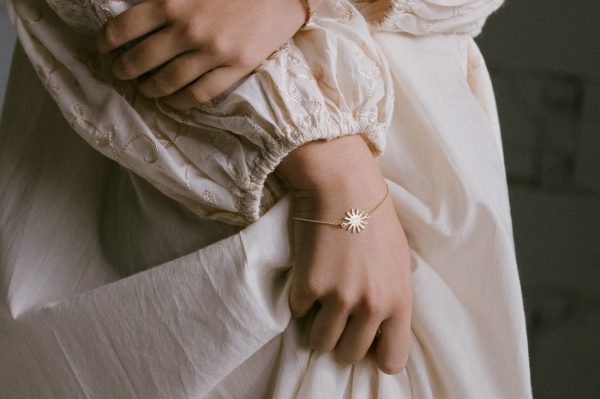 Pulsera con sol luna estrellas Alba de Fauna y Flora