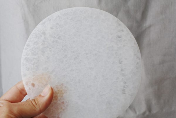 Bases platos de selenita para recargar minerales Selected Crystals
