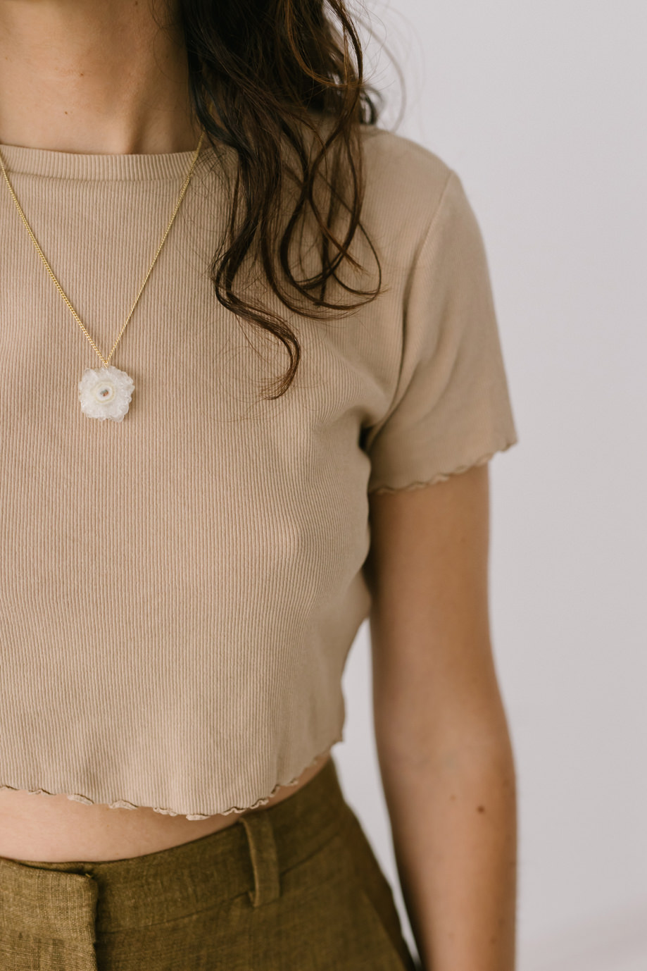 Colgante Crisantemo Cuarzo Solar de Fauna y Flora