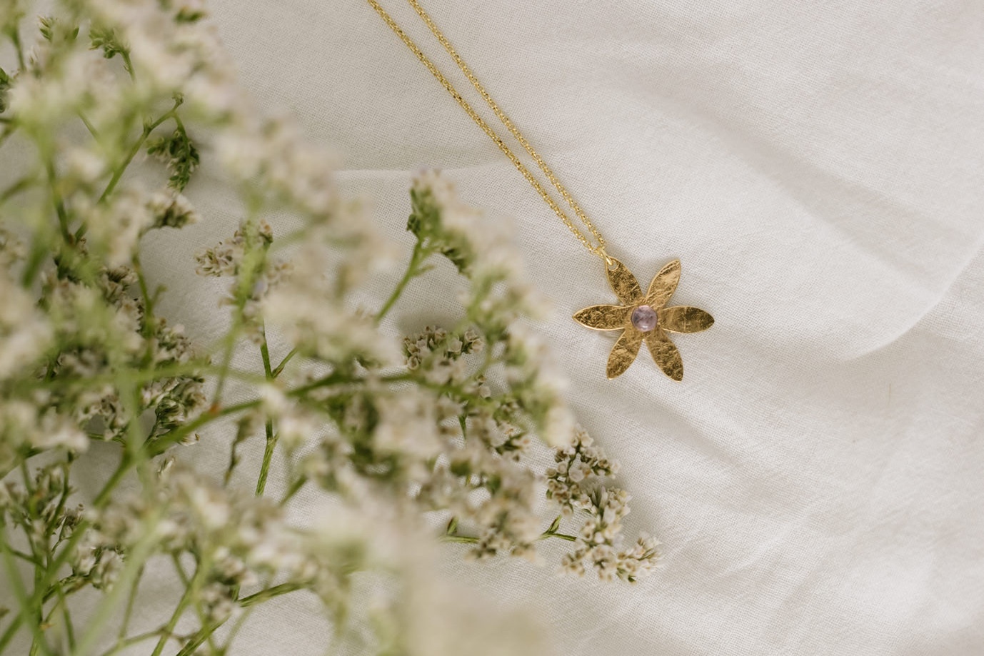 Colgante flor Roseta tanzanita de Fauna y Flora Colgante flor Roseta tanzanita de Fauna y Flora