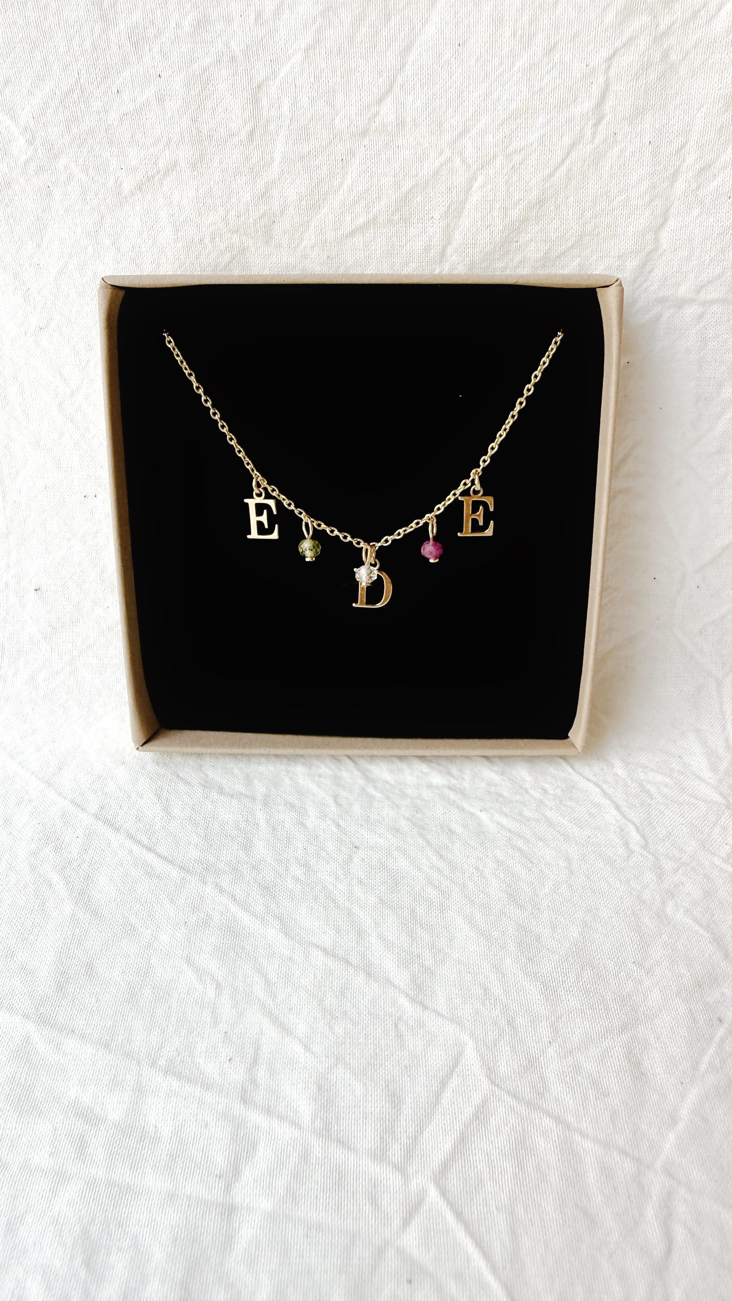 Collar personalizable letras y piedras de nacimiento Fauna y Flora